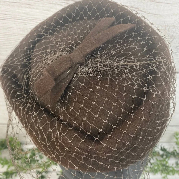 Vintage Glamour Felts Ladies Union Made in USA Wool Brown Pillbox Hat - Picture 3 of 9